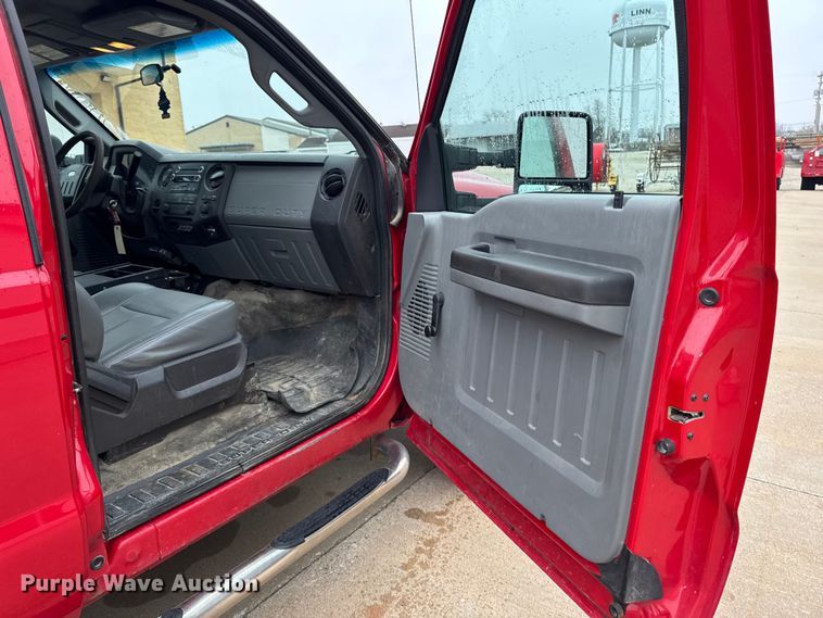 image for item EA2095 2015 Ford F350 Super Duty XL SuperCab utility bed pickup truck