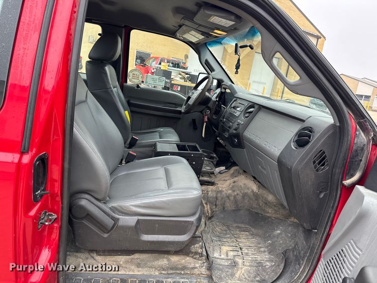 image for item EA2095 2015 Ford F350 Super Duty XL SuperCab utility bed pickup truck