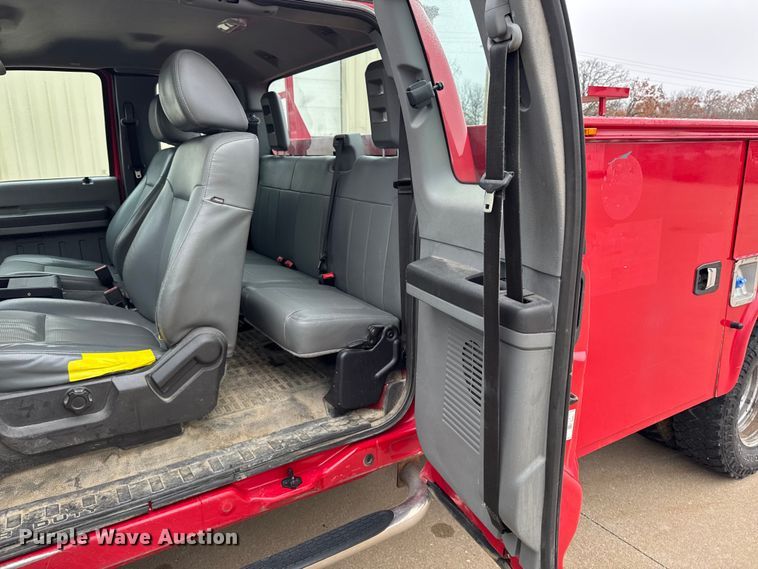 image for item EA2095 2015 Ford F350 Super Duty XL SuperCab utility bed pickup truck