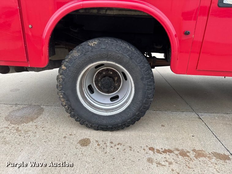 image for item EA2095 2015 Ford F350 Super Duty XL SuperCab utility bed pickup truck