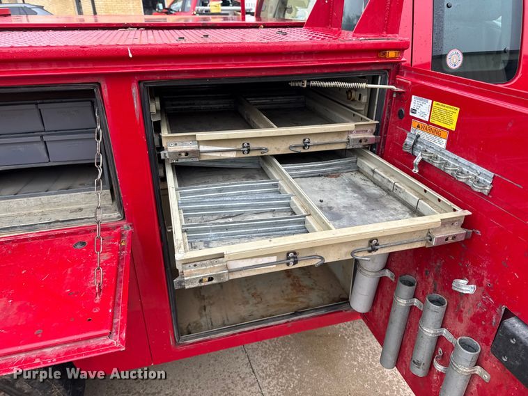 image for item EA2096 2015 Ford F350 Super Duty SuperCab utility bed pickup truck