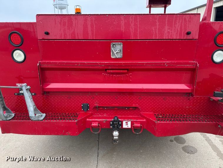 image for item EA2096 2015 Ford F350 Super Duty SuperCab utility bed pickup truck