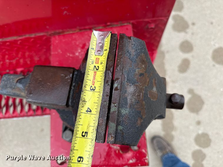 image for item EA2096 2015 Ford F350 Super Duty SuperCab utility bed pickup truck