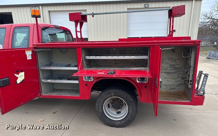 image for item EA2096 2015 Ford F350 Super Duty SuperCab utility bed pickup truck