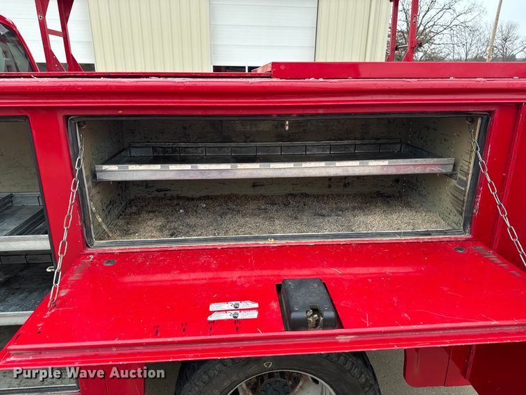 image for item EA2096 2015 Ford F350 Super Duty SuperCab utility bed pickup truck