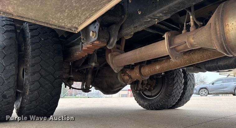 image for item EA2096 2015 Ford F350 Super Duty SuperCab utility bed pickup truck