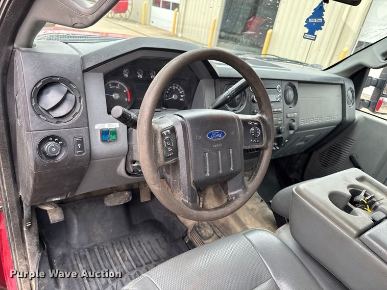 image for item EA2096 2015 Ford F350 Super Duty SuperCab utility bed pickup truck