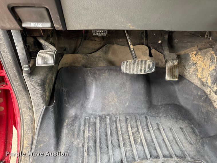 image for item EA2096 2015 Ford F350 Super Duty SuperCab utility bed pickup truck