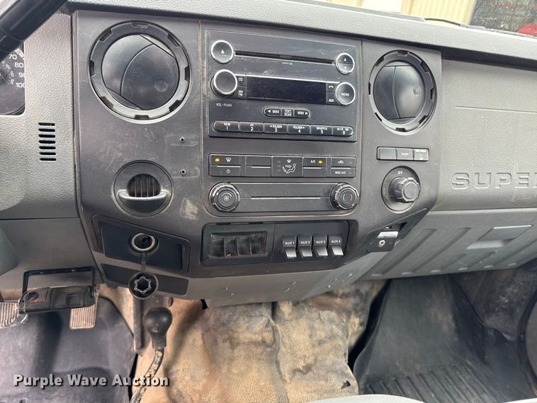 image for item EA2096 2015 Ford F350 Super Duty SuperCab utility bed pickup truck