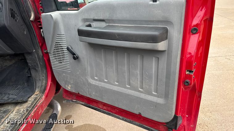 image for item EA2096 2015 Ford F350 Super Duty SuperCab utility bed pickup truck