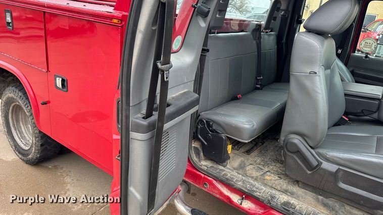 image for item EA2096 2015 Ford F350 Super Duty SuperCab utility bed pickup truck