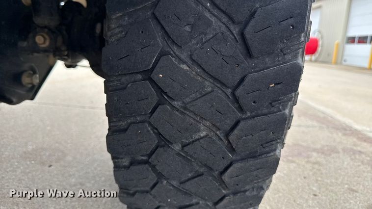 image for item EA2096 2015 Ford F350 Super Duty SuperCab utility bed pickup truck