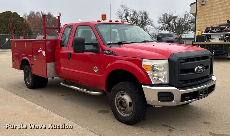 image for item EA2097 2013 Ford F350 Super Duty XL SuperCab utility bed pickup truck