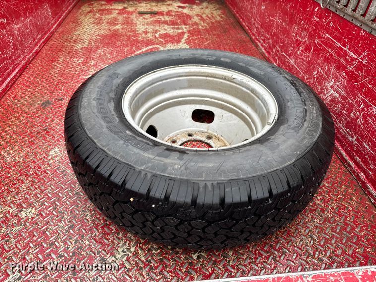 image for item EA2097 2013 Ford F350 Super Duty XL SuperCab utility bed pickup truck