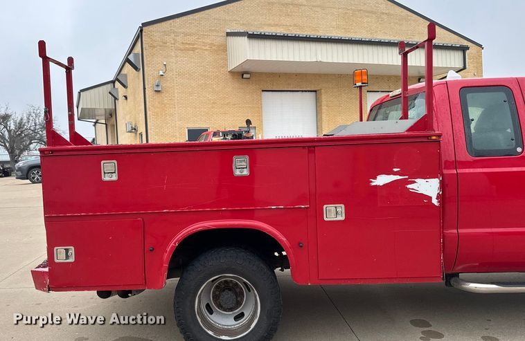 image for item EA2097 2013 Ford F350 Super Duty XL SuperCab utility bed pickup truck