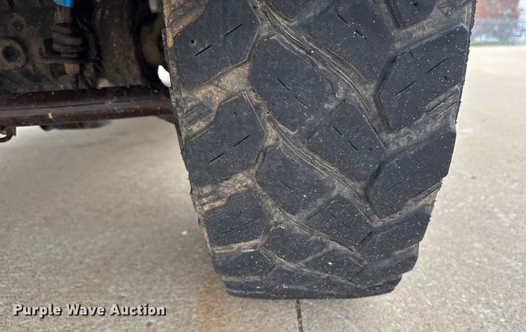 image for item EA2097 2013 Ford F350 Super Duty XL SuperCab utility bed pickup truck