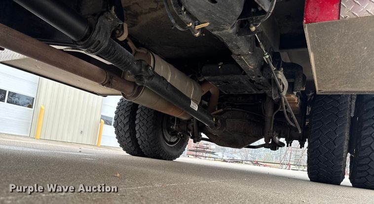 image for item EA2098 2018 Ford F350 Super Duty XL SuperCab utility bed pickup truck