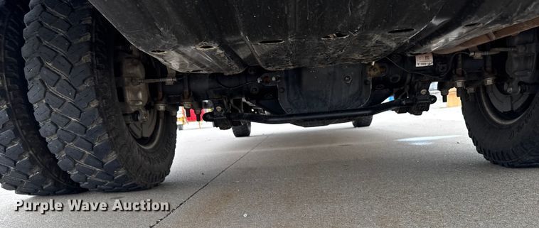 image for item EA2098 2018 Ford F350 Super Duty XL SuperCab utility bed pickup truck