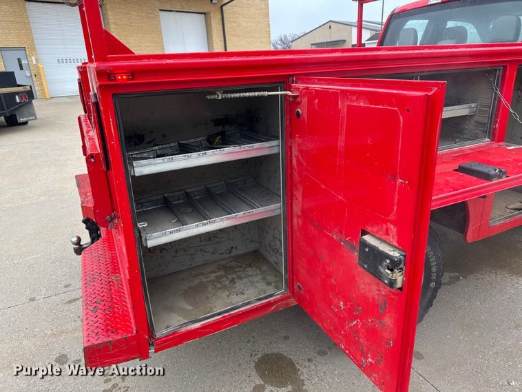 image for item EA2098 2018 Ford F350 Super Duty XL SuperCab utility bed pickup truck