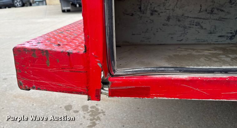 image for item EA2098 2018 Ford F350 Super Duty XL SuperCab utility bed pickup truck