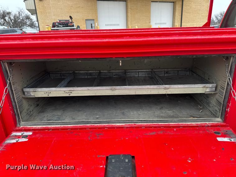 image for item EA2098 2018 Ford F350 Super Duty XL SuperCab utility bed pickup truck