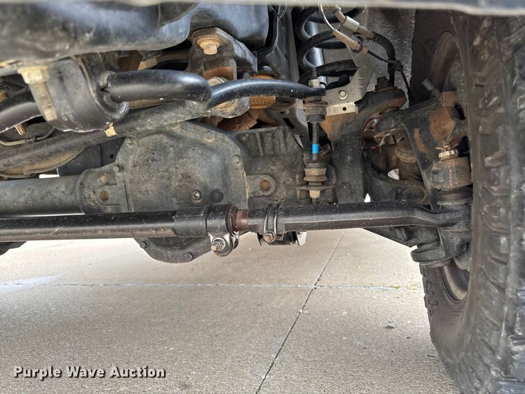 image for item EA2098 2018 Ford F350 Super Duty XL SuperCab utility bed pickup truck