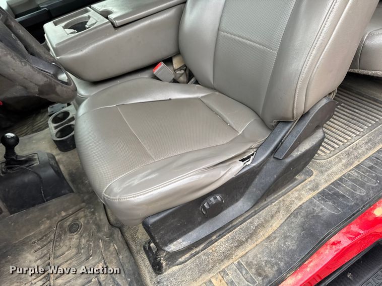 image for item EA2098 2018 Ford F350 Super Duty XL SuperCab utility bed pickup truck