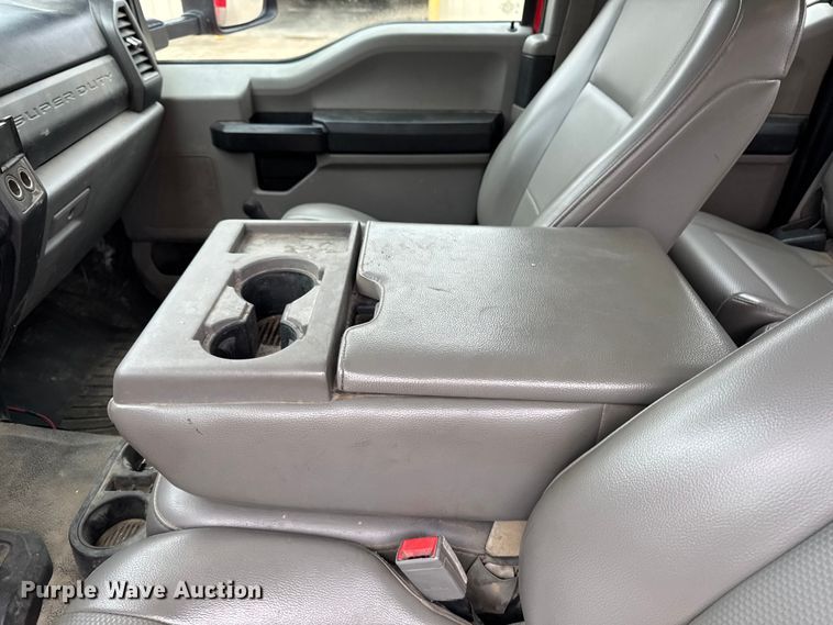 image for item EA2098 2018 Ford F350 Super Duty XL SuperCab utility bed pickup truck