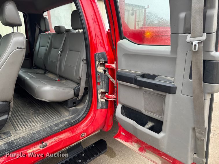 image for item EA2098 2018 Ford F350 Super Duty XL SuperCab utility bed pickup truck