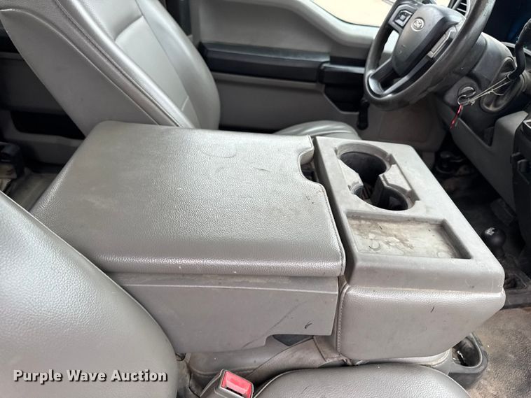 image for item EA2098 2018 Ford F350 Super Duty XL SuperCab utility bed pickup truck