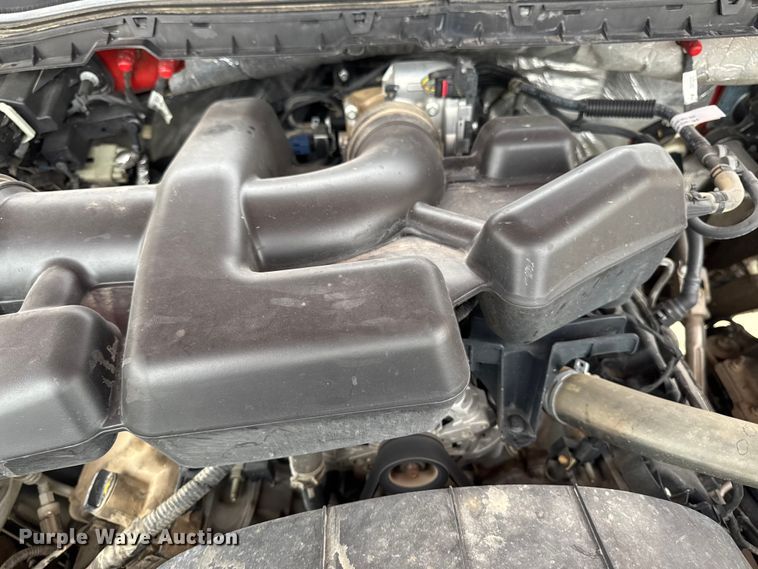 image for item EA2098 2018 Ford F350 Super Duty XL SuperCab utility bed pickup truck