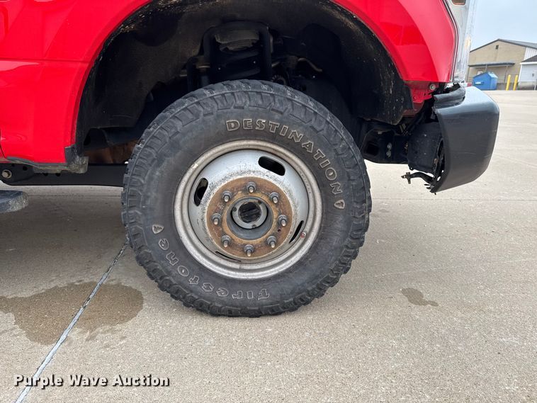 image for item EA2098 2018 Ford F350 Super Duty XL SuperCab utility bed pickup truck