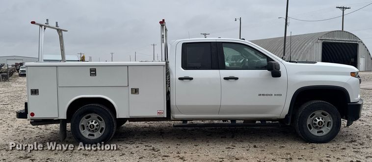 image for item EA2124 2021 Chevrolet Silverado 2500 HD Double Cab utility bed pickup truck