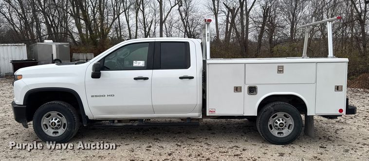 image for item EA2124 2021 Chevrolet Silverado 2500 HD Double Cab utility bed pickup truck