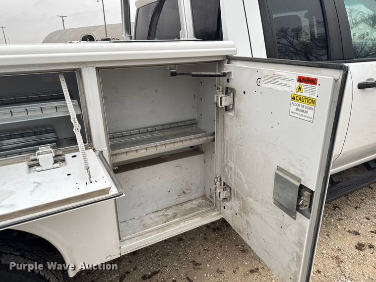 image for item EA2124 2021 Chevrolet Silverado 2500 HD Double Cab utility bed pickup truck