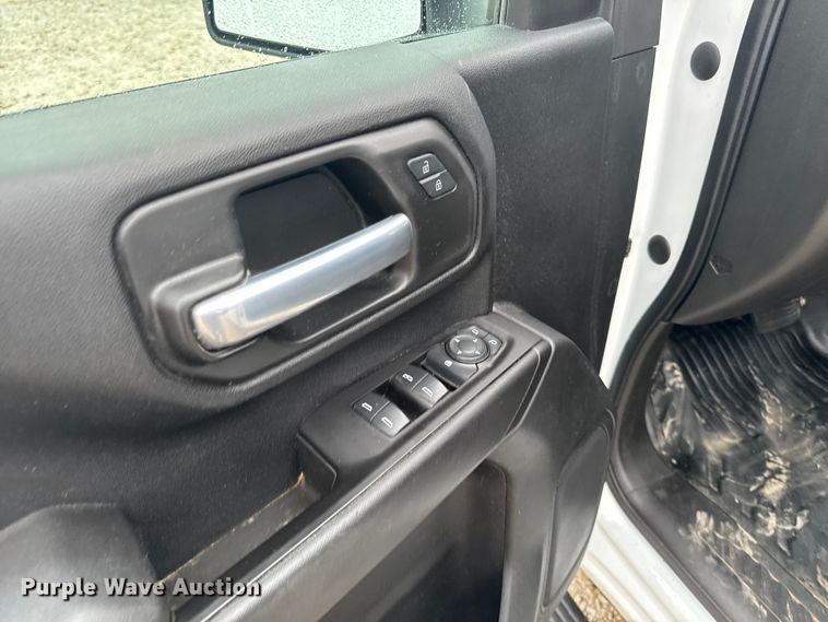 image for item EA2124 2021 Chevrolet Silverado 2500 HD Double Cab utility bed pickup truck