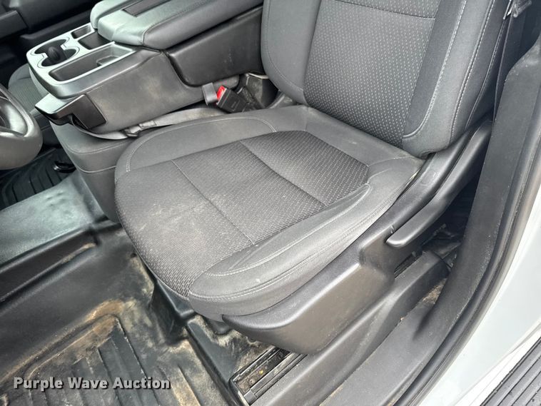 image for item EA2124 2021 Chevrolet Silverado 2500 HD Double Cab utility bed pickup truck