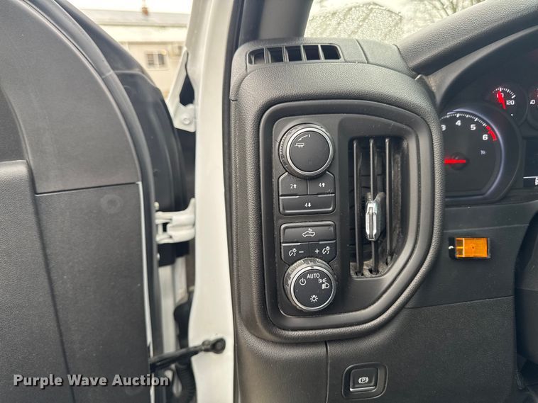 image for item EA2124 2021 Chevrolet Silverado 2500 HD Double Cab utility bed pickup truck