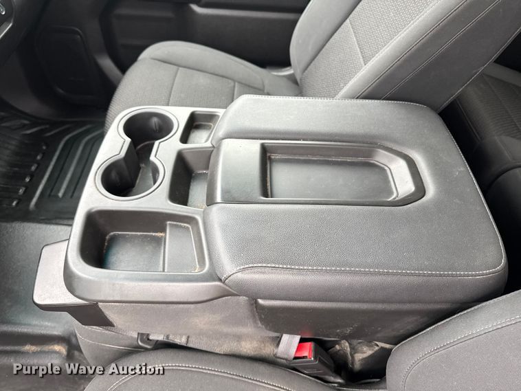 image for item EA2124 2021 Chevrolet Silverado 2500 HD Double Cab utility bed pickup truck