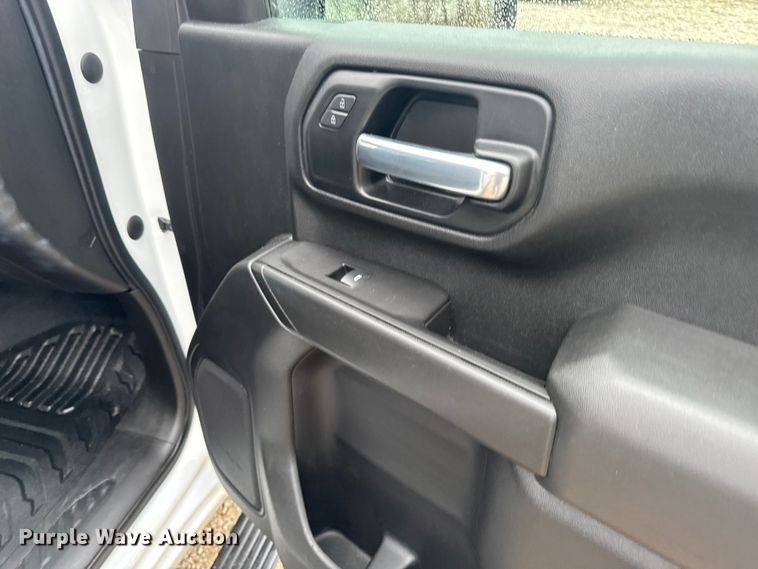 image for item EA2124 2021 Chevrolet Silverado 2500 HD Double Cab utility bed pickup truck