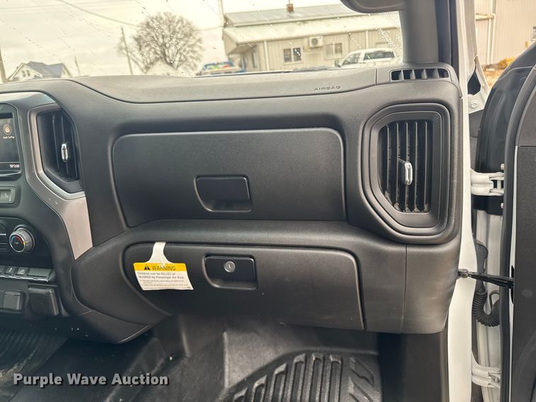 image for item EA2124 2021 Chevrolet Silverado 2500 HD Double Cab utility bed pickup truck