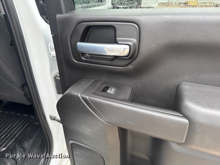 image for item EA2124 2021 Chevrolet Silverado 2500 HD Double Cab utility bed pickup truck