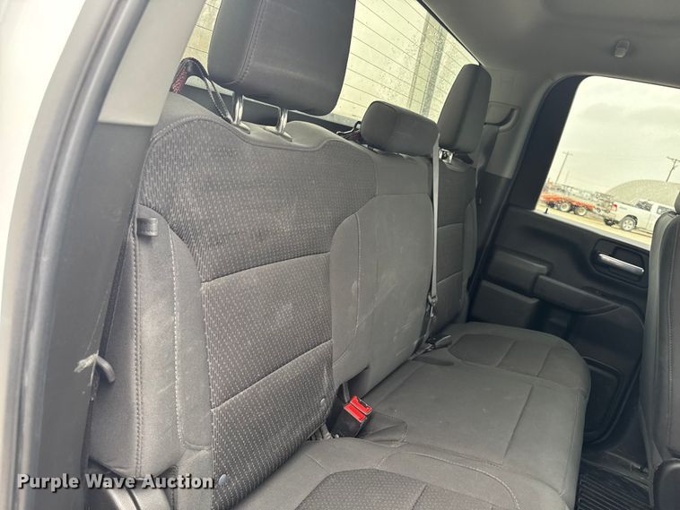 image for item EA2124 2021 Chevrolet Silverado 2500 HD Double Cab utility bed pickup truck