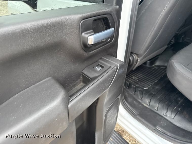 image for item EA2124 2021 Chevrolet Silverado 2500 HD Double Cab utility bed pickup truck