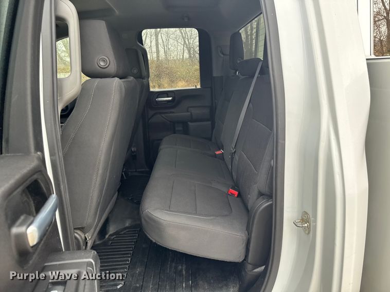 image for item EA2124 2021 Chevrolet Silverado 2500 HD Double Cab utility bed pickup truck