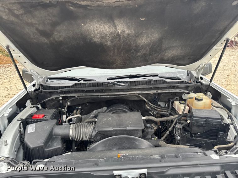 image for item EA2124 2021 Chevrolet Silverado 2500 HD Double Cab utility bed pickup truck