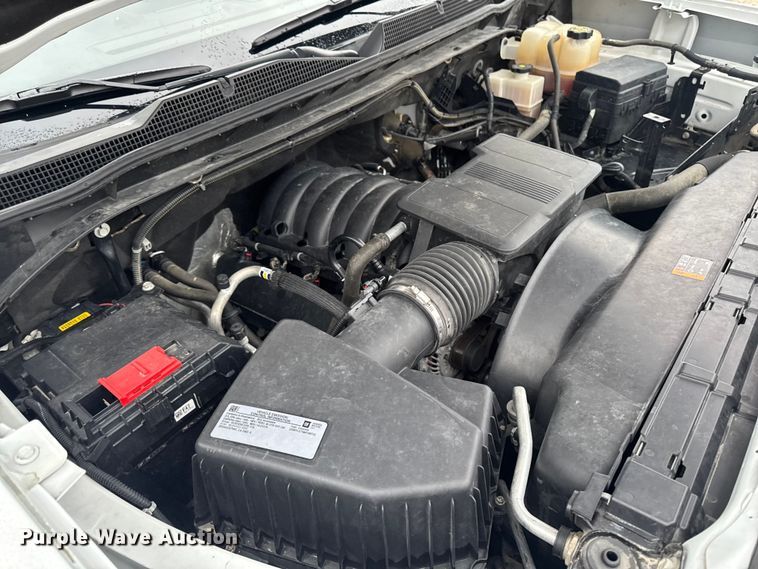 image for item EA2124 2021 Chevrolet Silverado 2500 HD Double Cab utility bed pickup truck