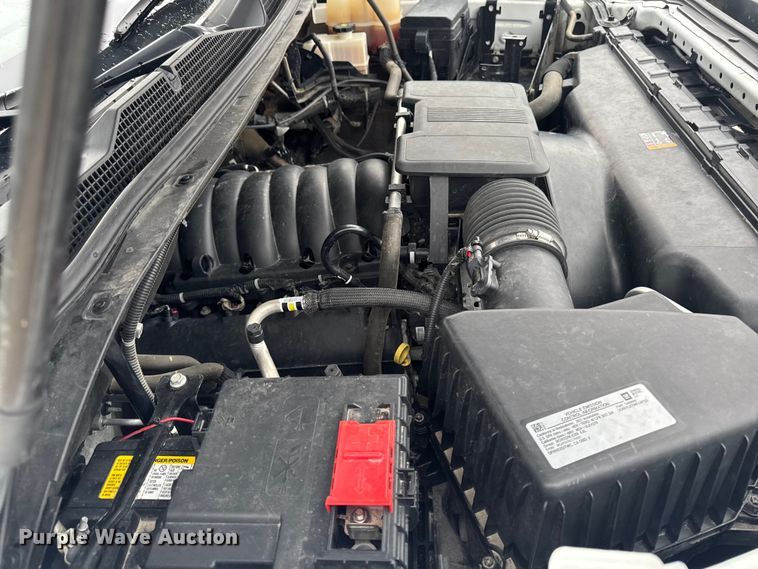 image for item EA2124 2021 Chevrolet Silverado 2500 HD Double Cab utility bed pickup truck