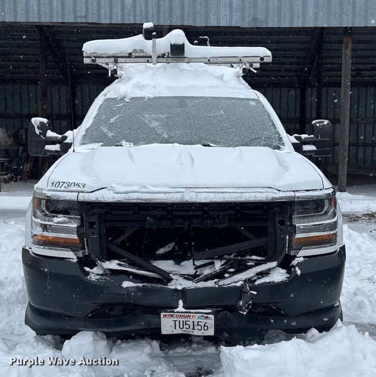 image for item EA2127 2017 Chevrolet Silverado 1500 pickup truck