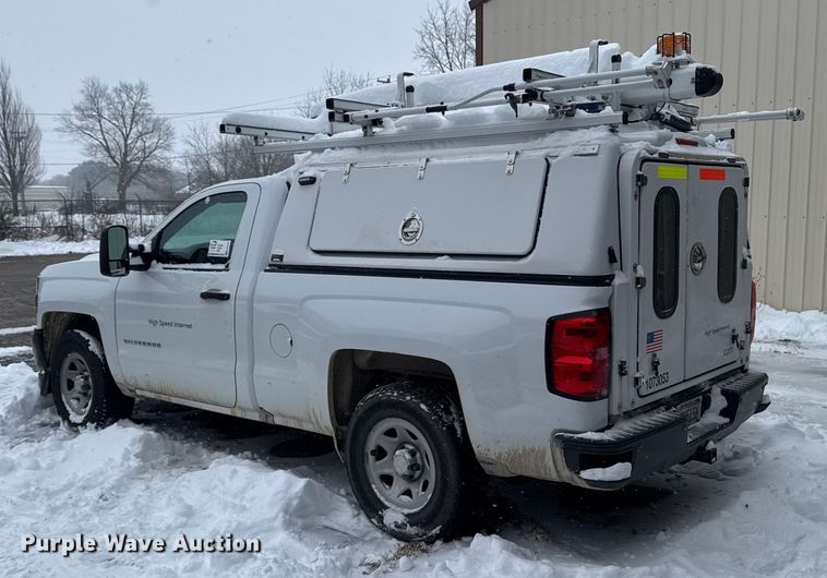 image for item EA2127 2017 Chevrolet Silverado 1500 pickup truck